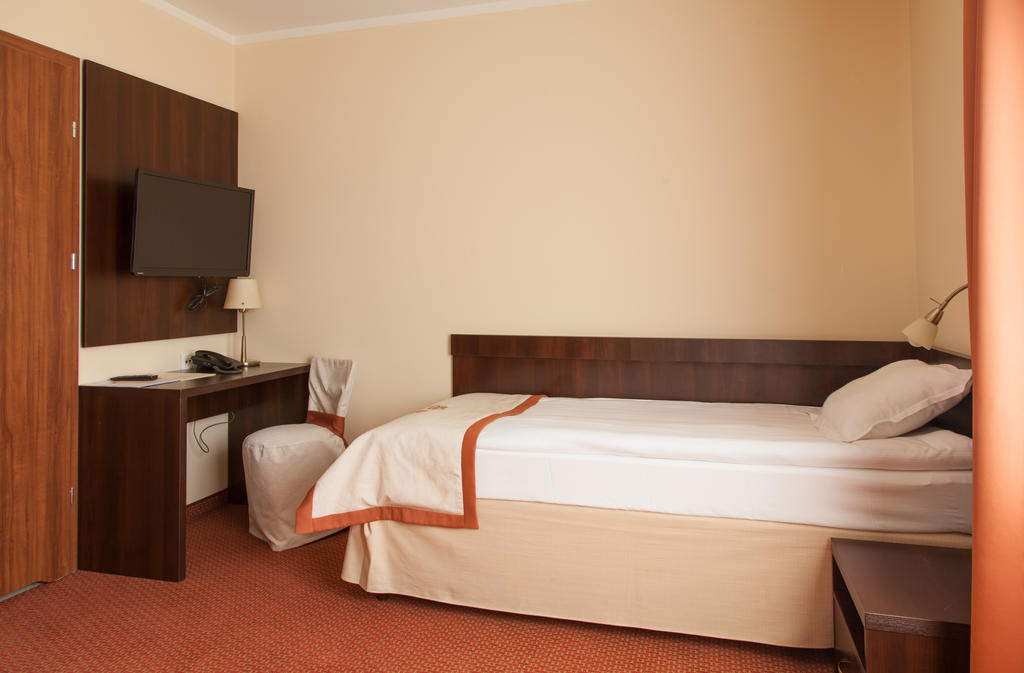 Hotel Ostrawa Wodzislaw Slaski Quarto foto
