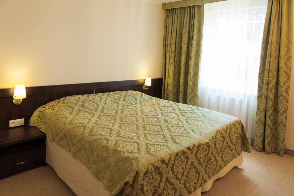 Hotel Ostrawa Wodzislaw Slaski Quarto foto