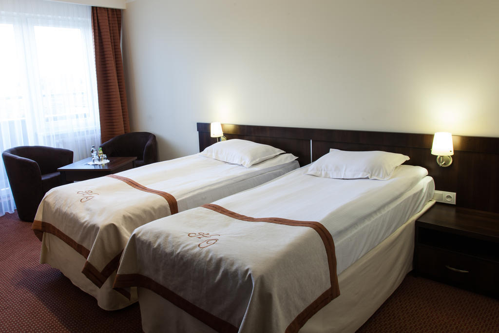 Hotel Ostrawa Wodzislaw Slaski Quarto foto
